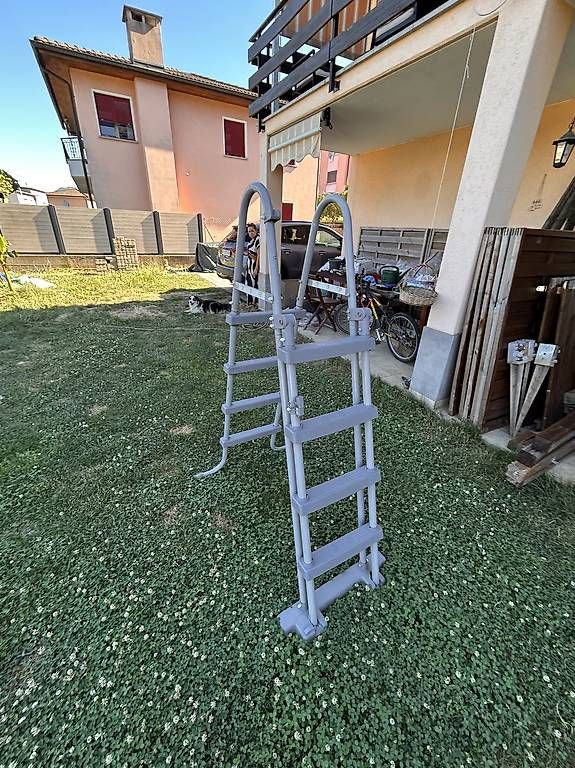 Leitern: Scaletta per piscina in ottimo stato – Gebraucht aus Gravesano von DagoDago 2