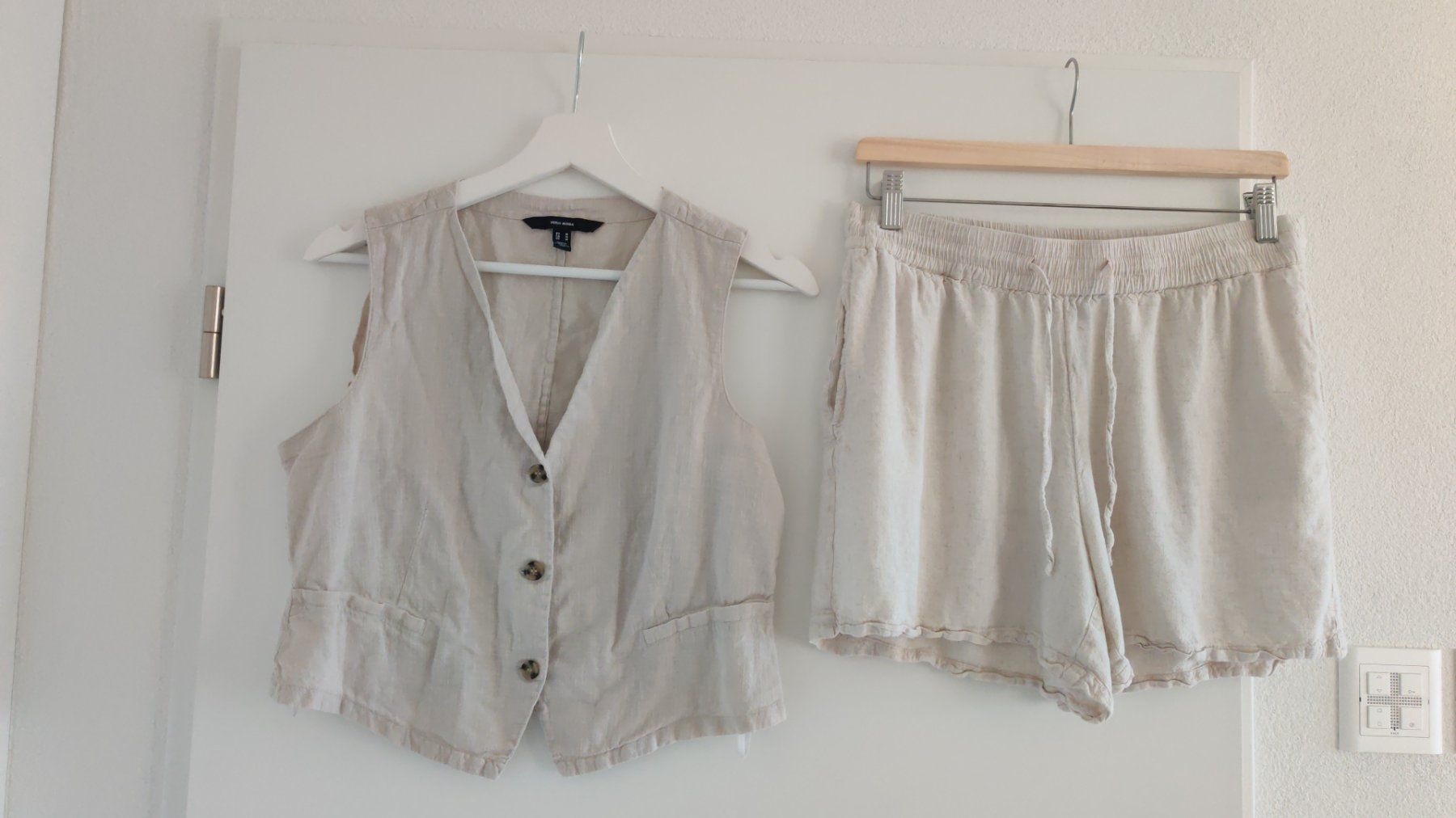 Vero Moda Lotti di vestiti: Vero Moda Beige Hose und Oberteil M – Usato da St. Gallen venduto da secondhandy111