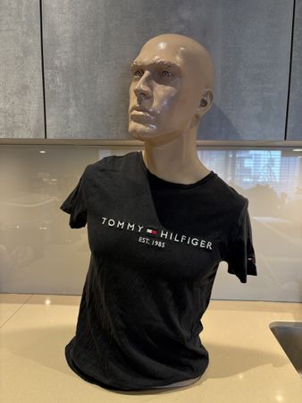 Tommy Hilfiger T-Shirt Herren Grösse S dunkles Grau Bio-Baum