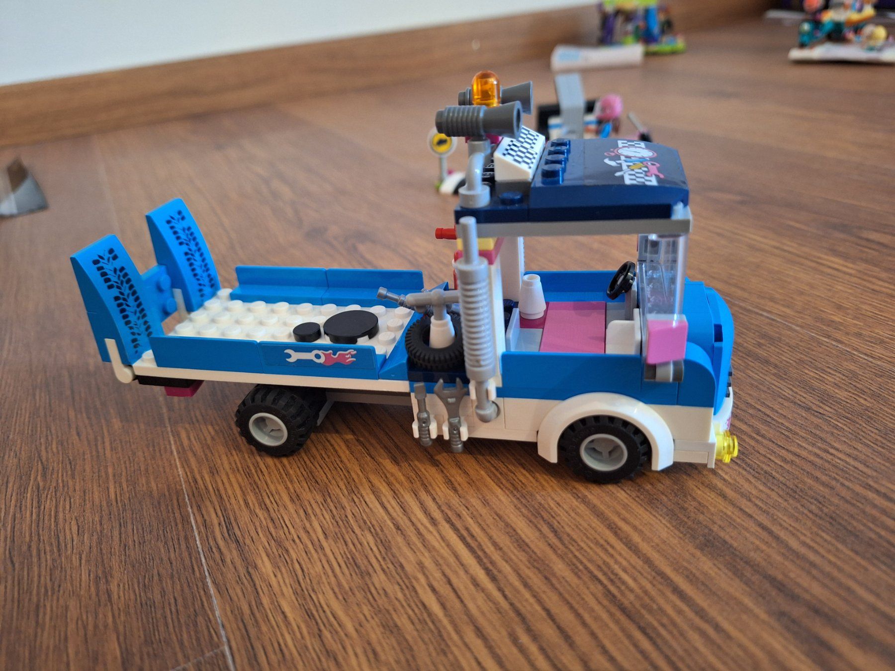 Lego Giocattoli: Lego Friends Abschleppwagen 41333 – Usato da Bazenheid venduto da zege