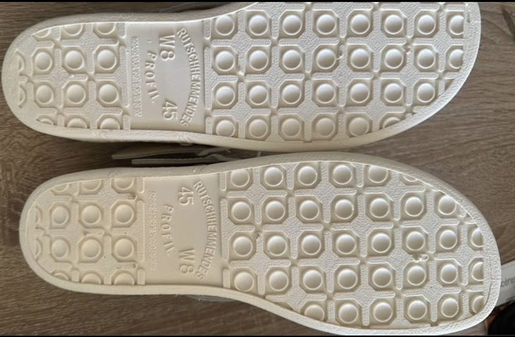 Scarpe da uomo: Sabots Abeba blancs perforés - légers et confortables – Nuovo (secondo la descrizione) da Sugiez venduto da Jess671 3