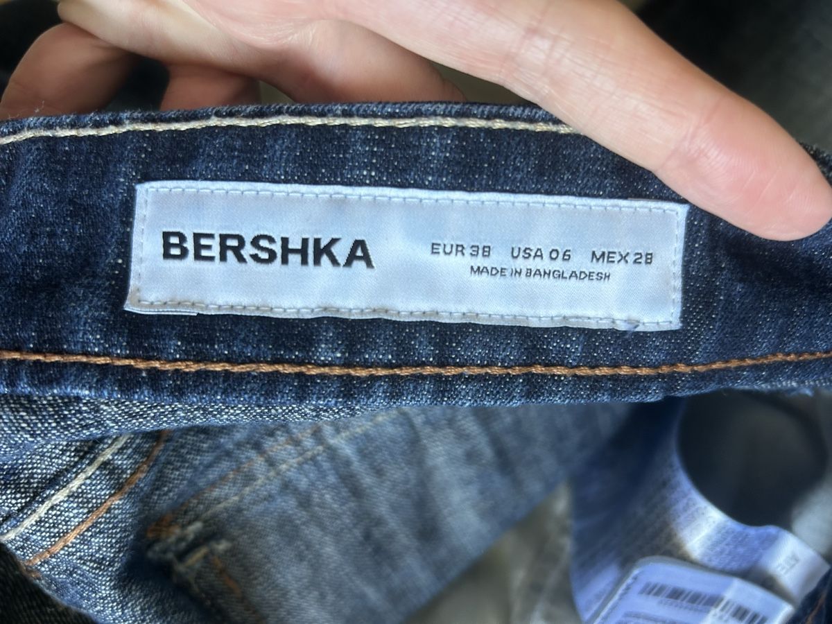 Bershka Jeans: Bershka Jeans, Schlaghose – Usato da Uster venduto da alin13e 8