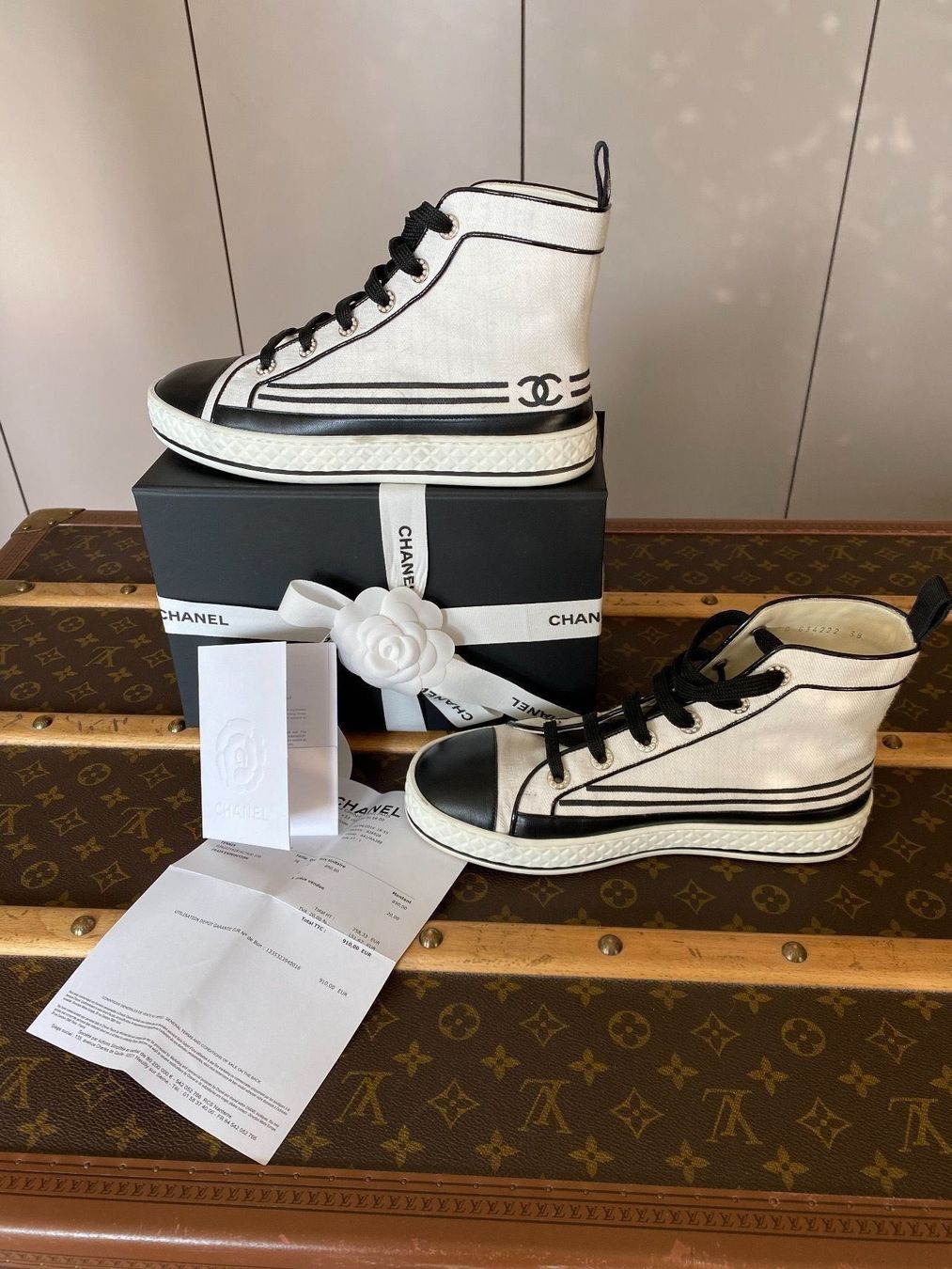 Chanel Scarpe da donna: Original Chanel sneakers, full set – Usato da Kilchberg ZH venduto da happyymee 8