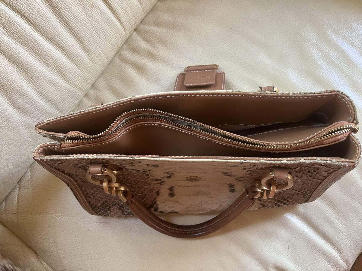 Hugo Boss Taschen für Damen: Echte Schlangenledertasche von Hugo Boss – Gebraucht aus Bassersdorf von groovygremlin 2