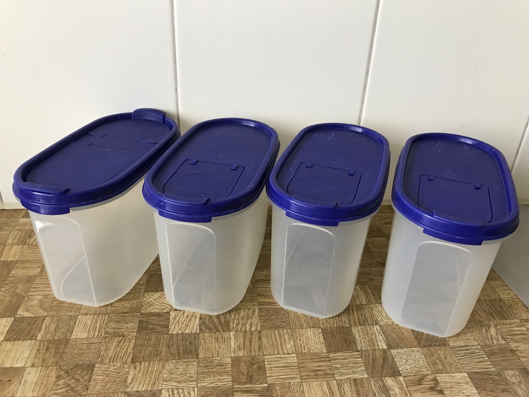 Tupperware Contenitori & Simili: Tupperware 4 Vorratbehälter – Usato da Birmensdorf ZH venduto da Hilhan