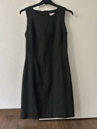 Robe Orsay gris à rayures, taille 36, bon état