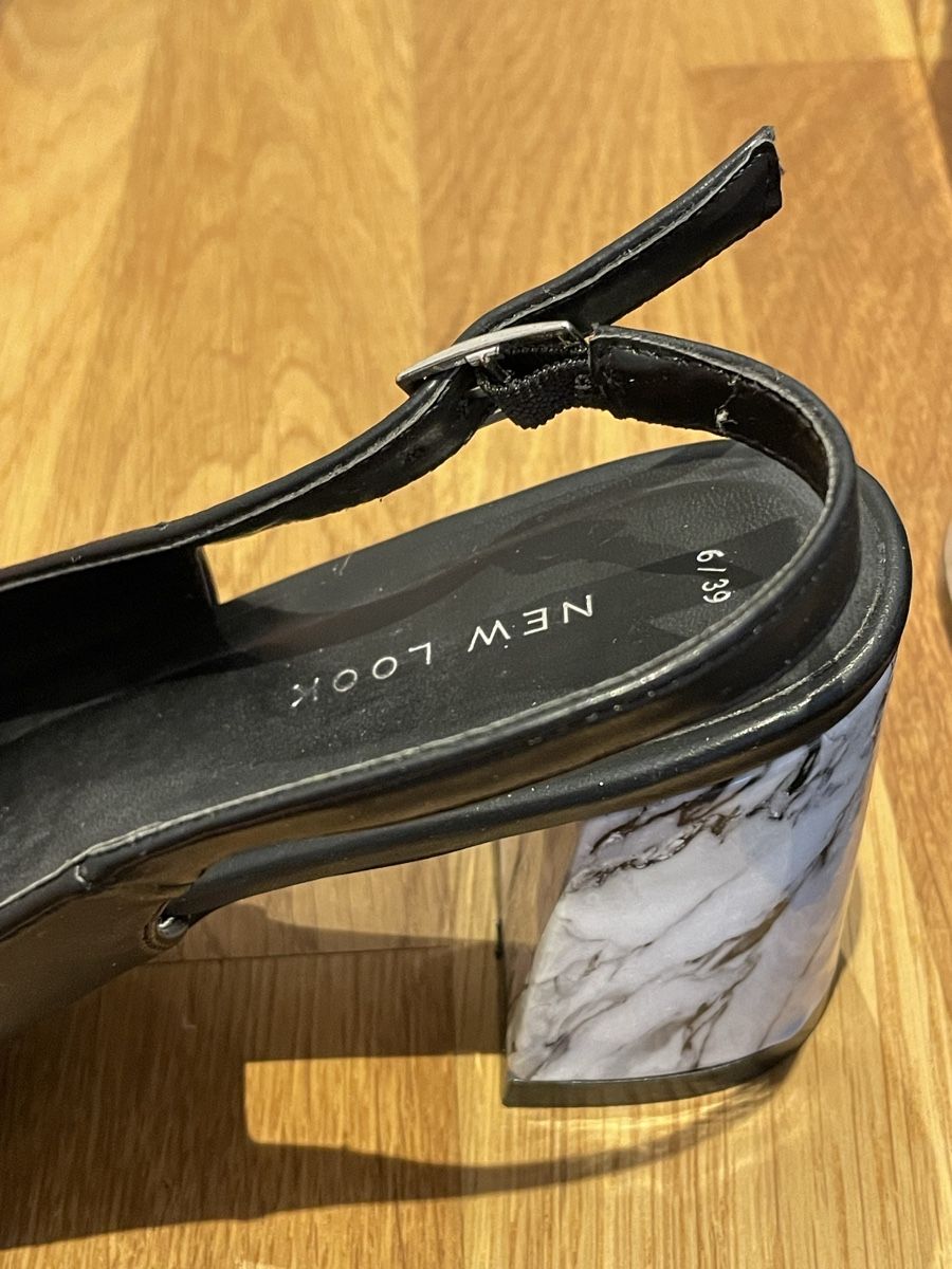 Damenschuhe: Pumps mit Marmorabsatz – Gebraucht aus Baar von oldnewnew 1