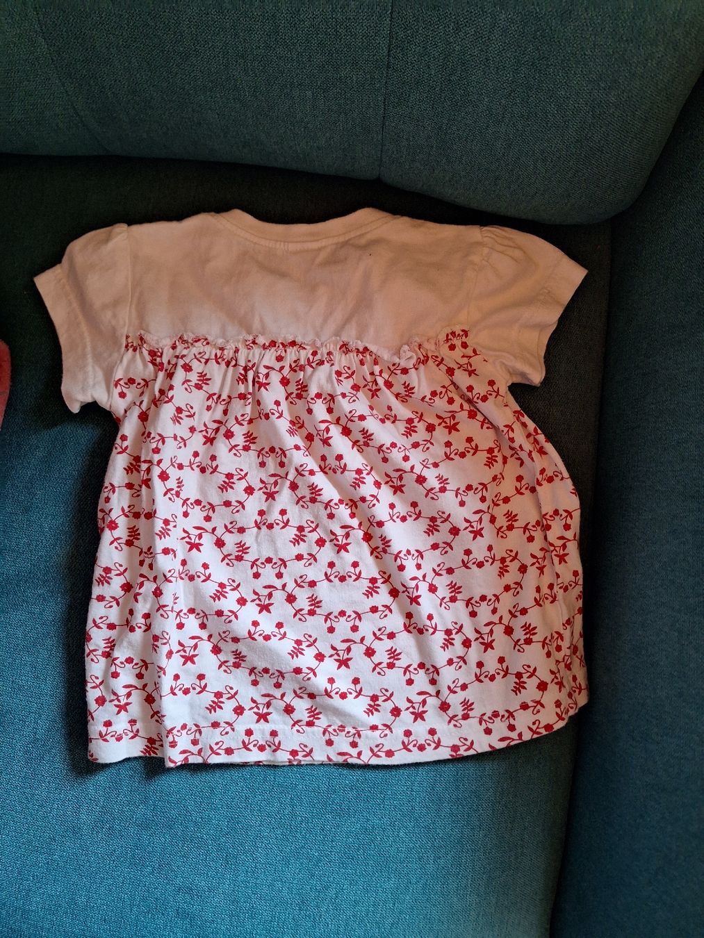 Blusen, T-Shirts & Tops: Mädchenshirt Grösse 80 von Smile – Gebraucht aus Hagenbuch ZH von hatschepsut92 1