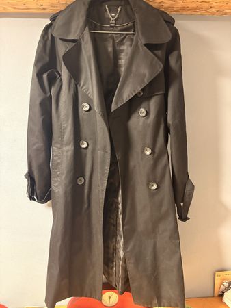 H&M Trenchcoat, Grösse 40, ideal für den Übergang!