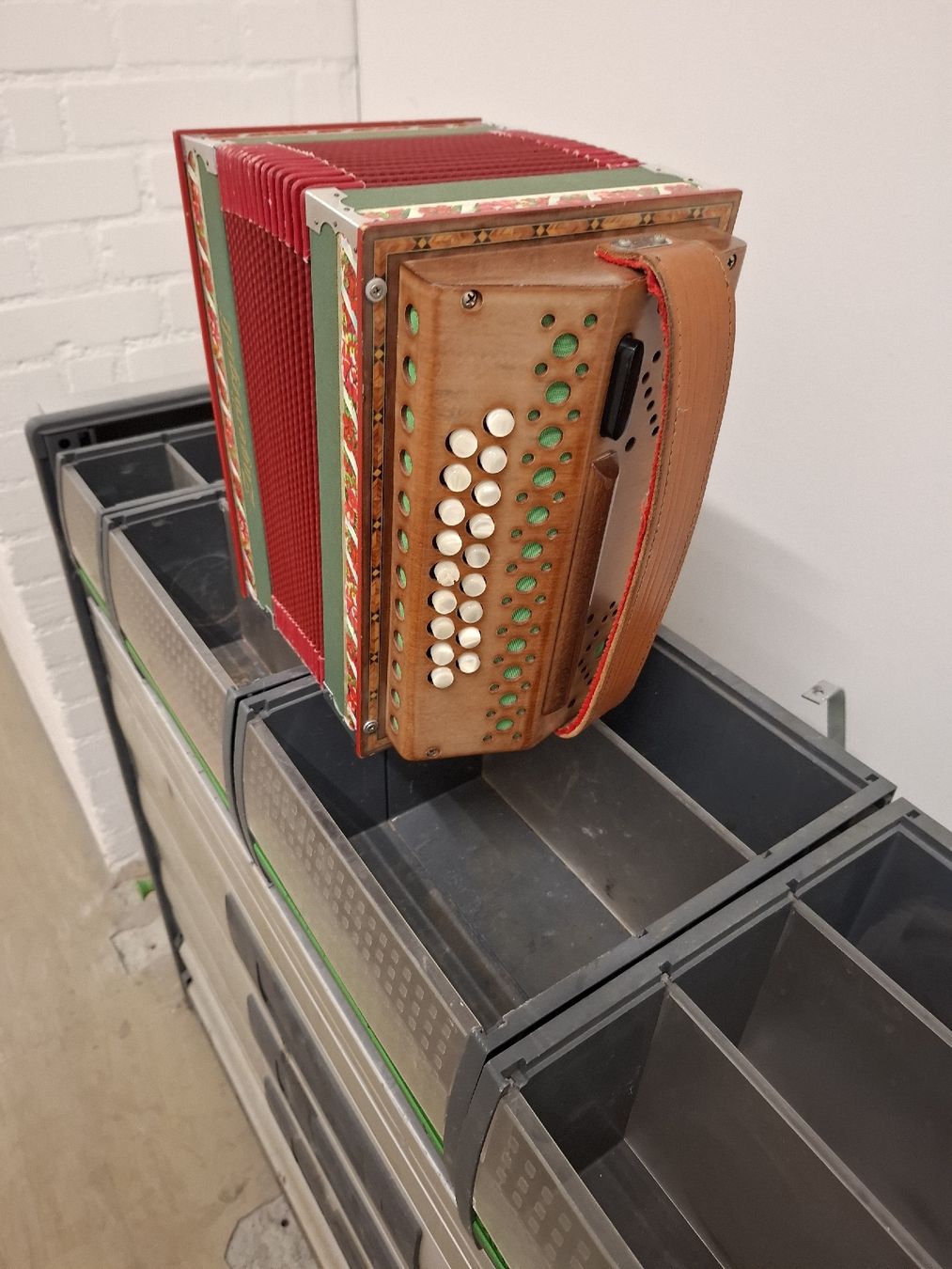 Strumenti musicali: zuger orgeli – Usato da Villeneuve venduto da BibiVintage 2