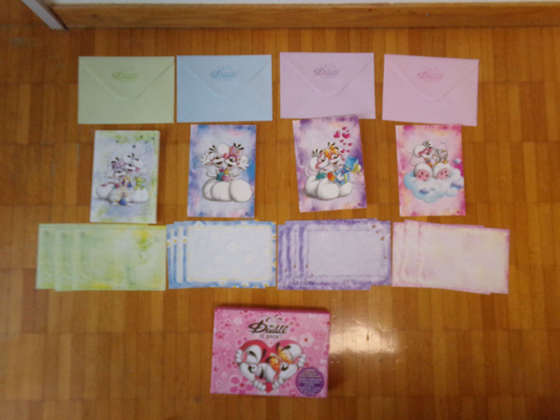 Cartoline: Diddl 4 Karten 4 Umschläge 12Blatt Briefpapier Diddl is BACK – Nuovo (secondo la descrizione) da Winterthur venduto da Jessi_di 2