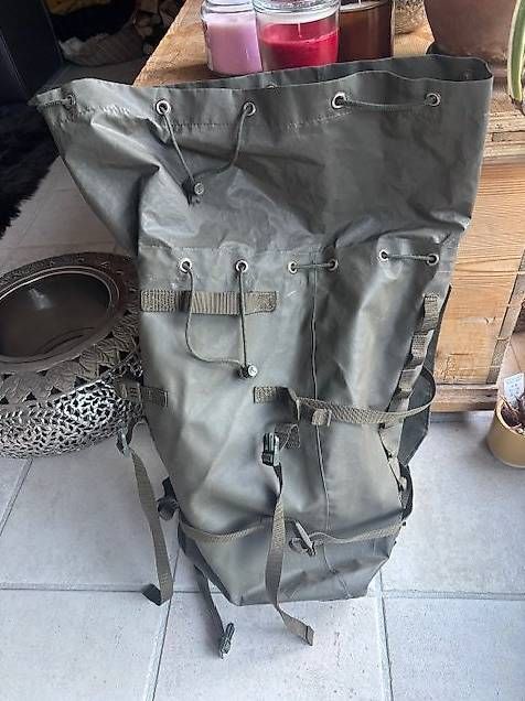 Schweizer Armee Zaini: Militärrucksack / Schweizer Militär – Usato da Ennenda venduto da glarner58 2