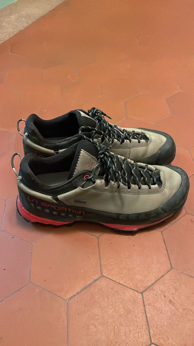 La Sportiva Scarpe da donna: La Sportiva Zustiegsschuhe – Usato da Zürich venduto da the_xp8m