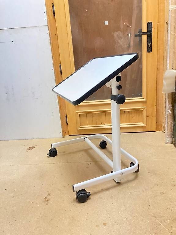 Tische: Table de lit réglable – Gebraucht aus Givrins von phi_kdn6 1