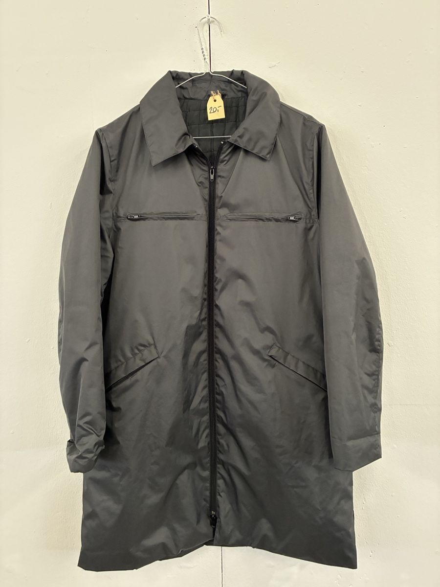 Giacche: Unisex-Regenjacke Größe M – Usato da paradiso venduto da lui_pz6d