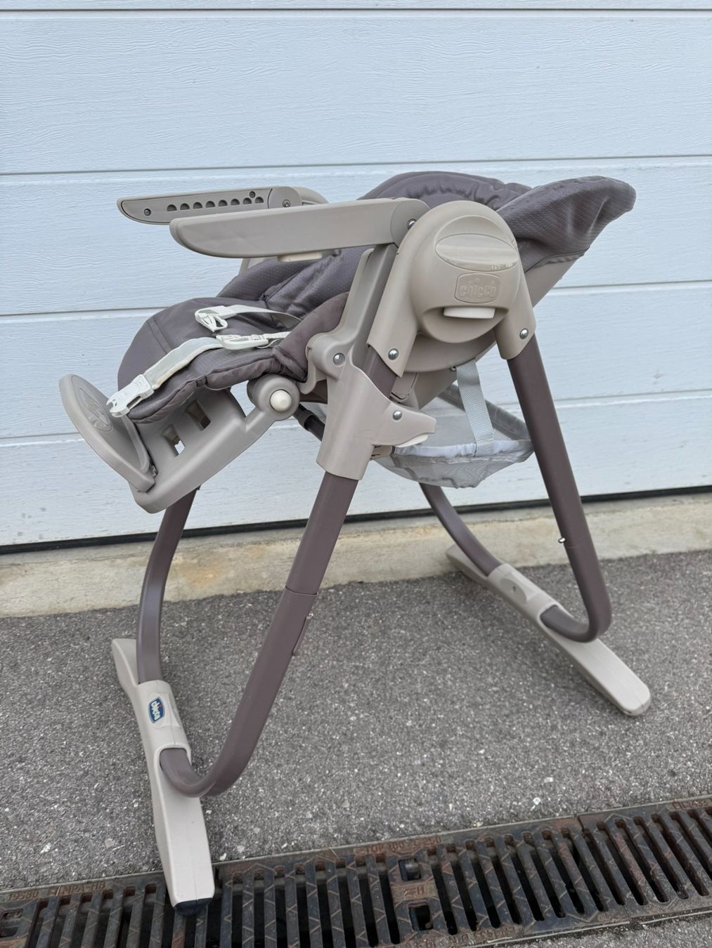 Chicco Seggioloni: Chaise haute Chicco (modèle Polly magic) – Usato da Cottens FR venduto da d52461 2