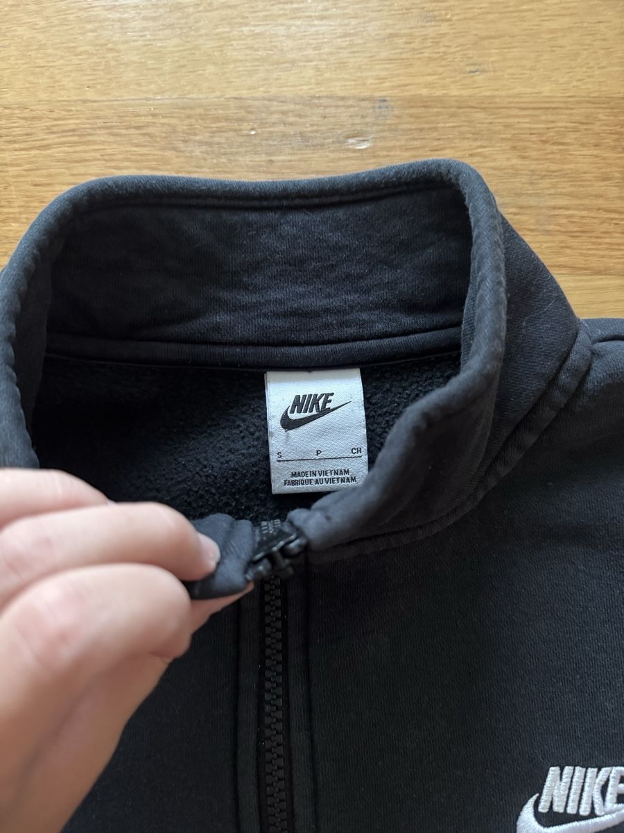 Nike Maglioni & Felpe: Nike Pullover Schwarz  – Nuovo (secondo la descrizione) da Allschwil venduto da ale_99l7 2