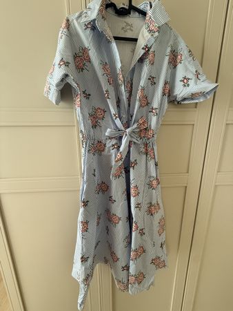 Dress with floral print 38-40