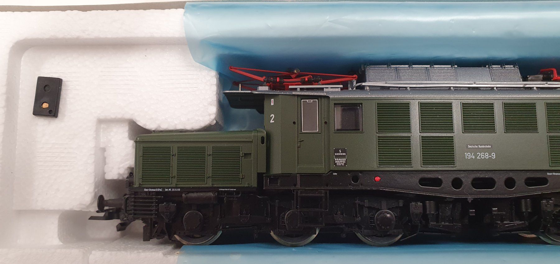 Roco Modellini di ferrovie: Roco 63502  DB BR 194268-9, Ep IV, mit Decoder – Nuovo e nell'imballaggio originale da Würenlos venduto da juruth 2