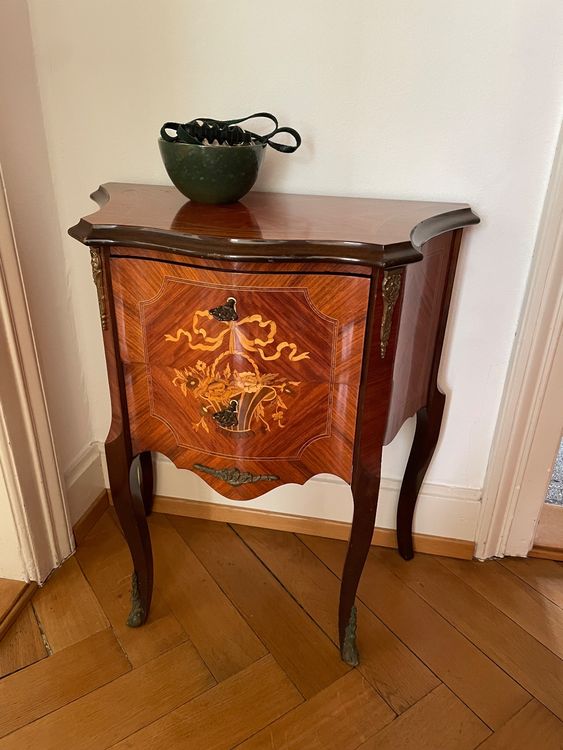 Kleine antike Kommode (Gebraucht) in Basel für CHF 75 – nur Abholung ...