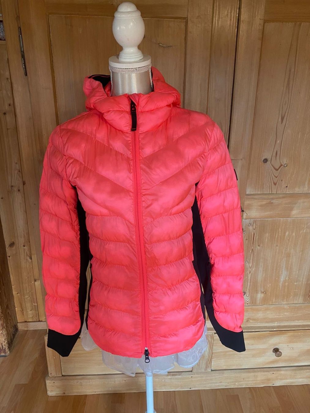 Bogner Giacche: Coole Daunenjacke von "Bogner" Gr. 36 – Usato da Röschenz venduto da Tashroal 1