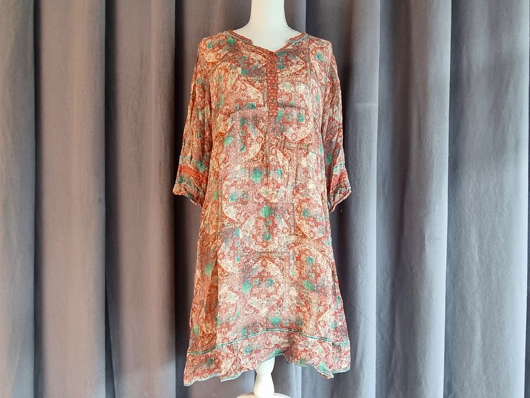 Vestiti: Buntes lockeres Kleid – Usato da Urtenen-Schönbühl venduto da Restwert_Schoenbuehl