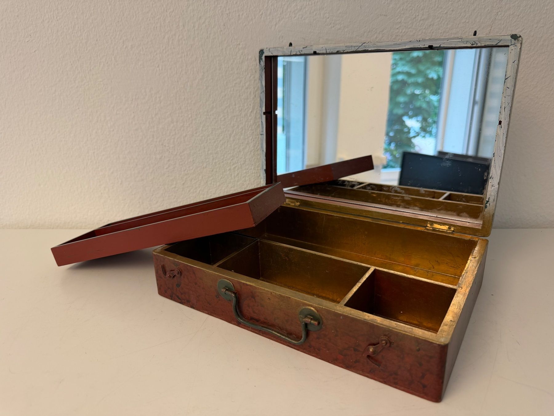 Cassapanche: Handbemalte Schatulle / Schminkkasten mit Spiegel – Usato da Zürich venduto da Arche_Brockenhaus 3