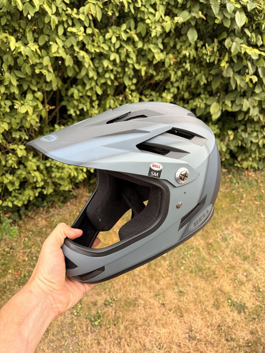 Caschi: Vollhelm für Kind/Jugendliche – Usato da riedholz venduto da Shalom