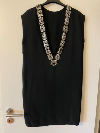 Abendkleid mit Steinen