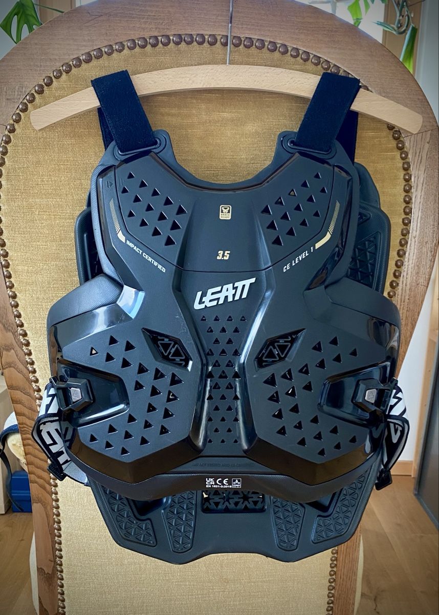 Leatt Protections: Leatt Body Protector 3.5 Brust- und Rückenpanzer – D'occasion à Gelterkinden par Poili