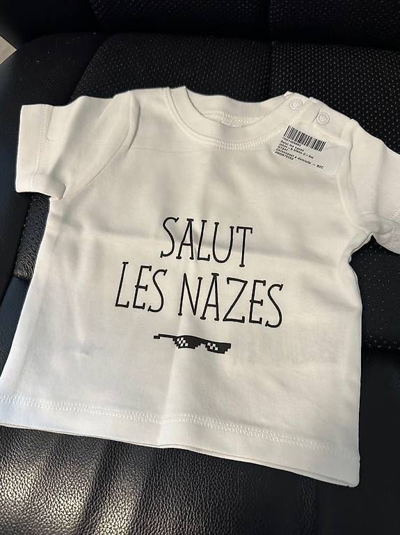 T-shirt: T-shirt bébé rigolo – Nuovo e nell'imballaggio originale da Longirod venduto da Fabricelli 1