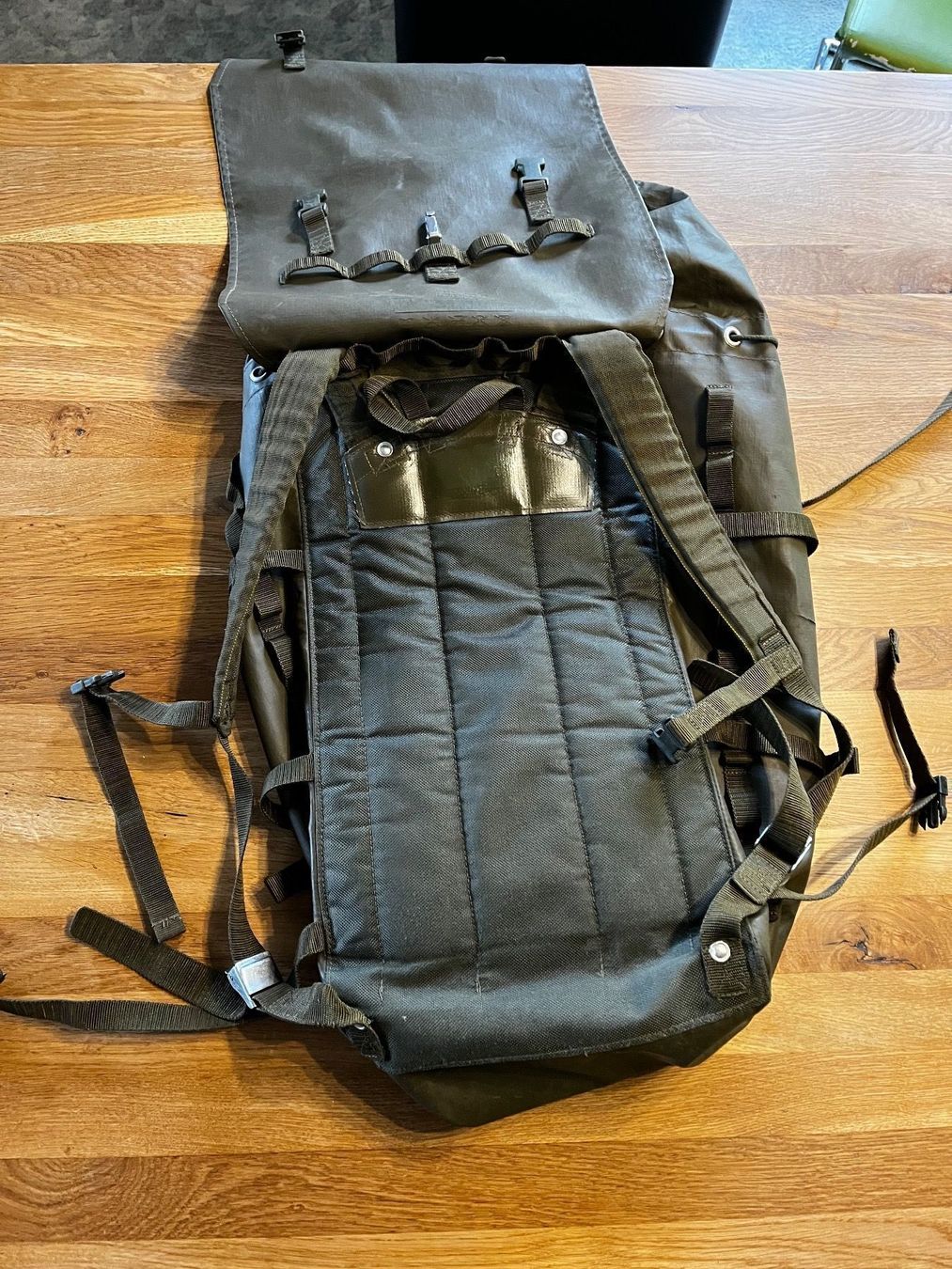 Schweizer Armee Rucksäcke: Kampfrucksack 90 – Gebraucht aus Goldingen von Thomas.Perrin 1