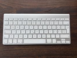 Apple Keyboard 