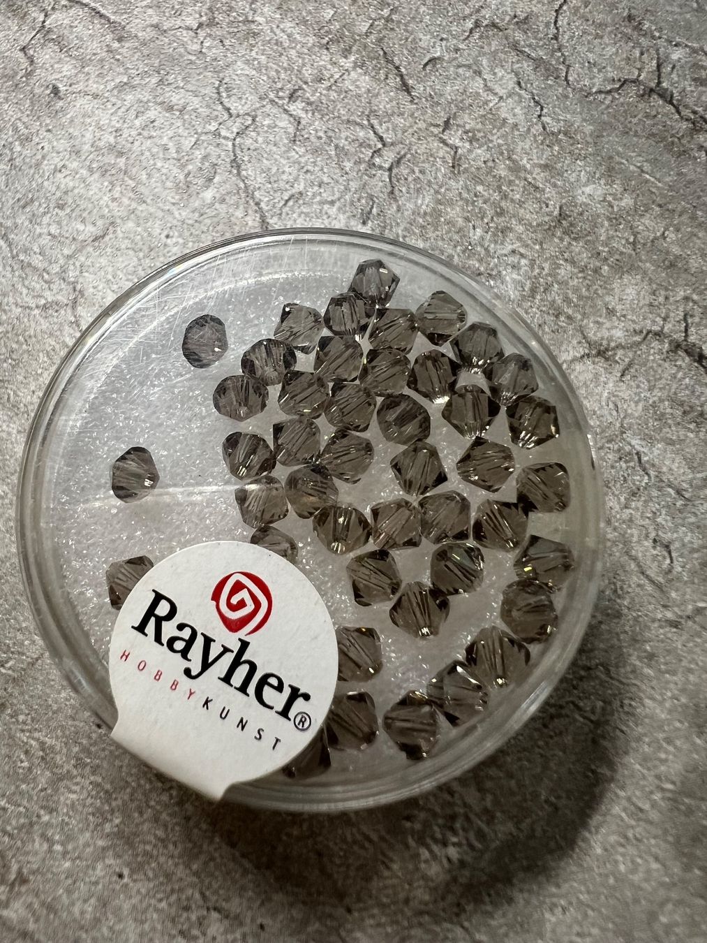 Perle (finte): Rayher / Swarovski Perlen 4mm – Nuovo e nell'imballaggio originale da Stein AG venduto da Anastasia_Asya