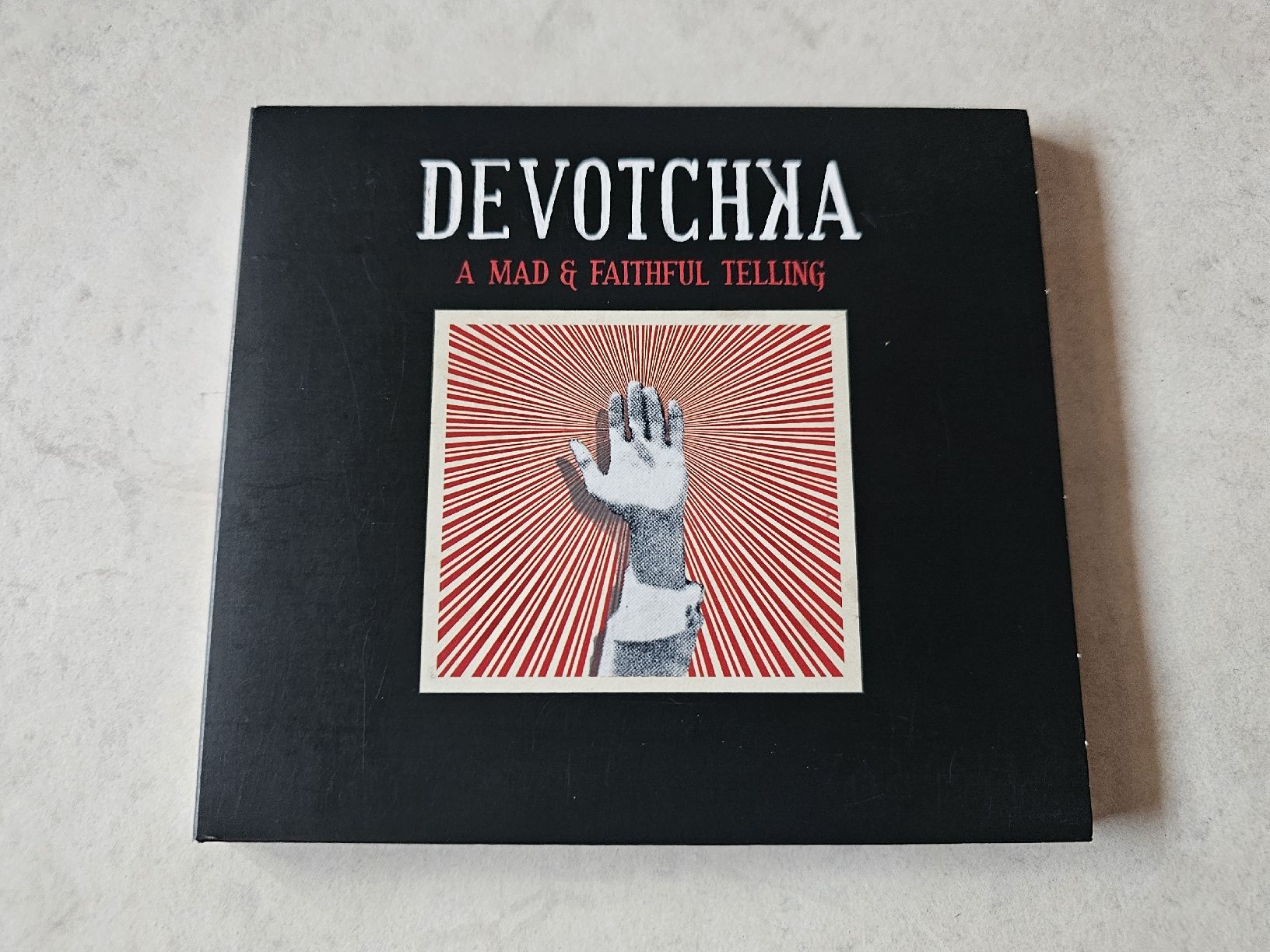 CD: Devotchka  -  A Mad & Faithful Telling – Usato da Schneisingen venduto da backstore24