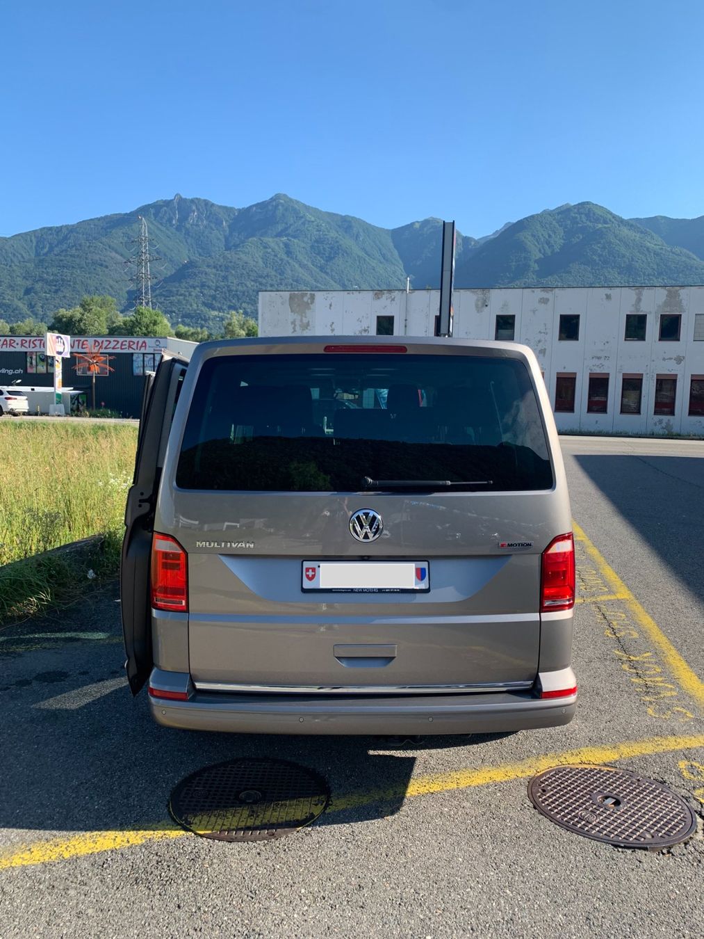 VW Automobili: VW Multivan T6 4x4 – Usato da Magadino venduto da apfarace 2