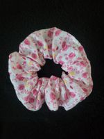 Scrunchie / Blumenmuster / Handgenäht 