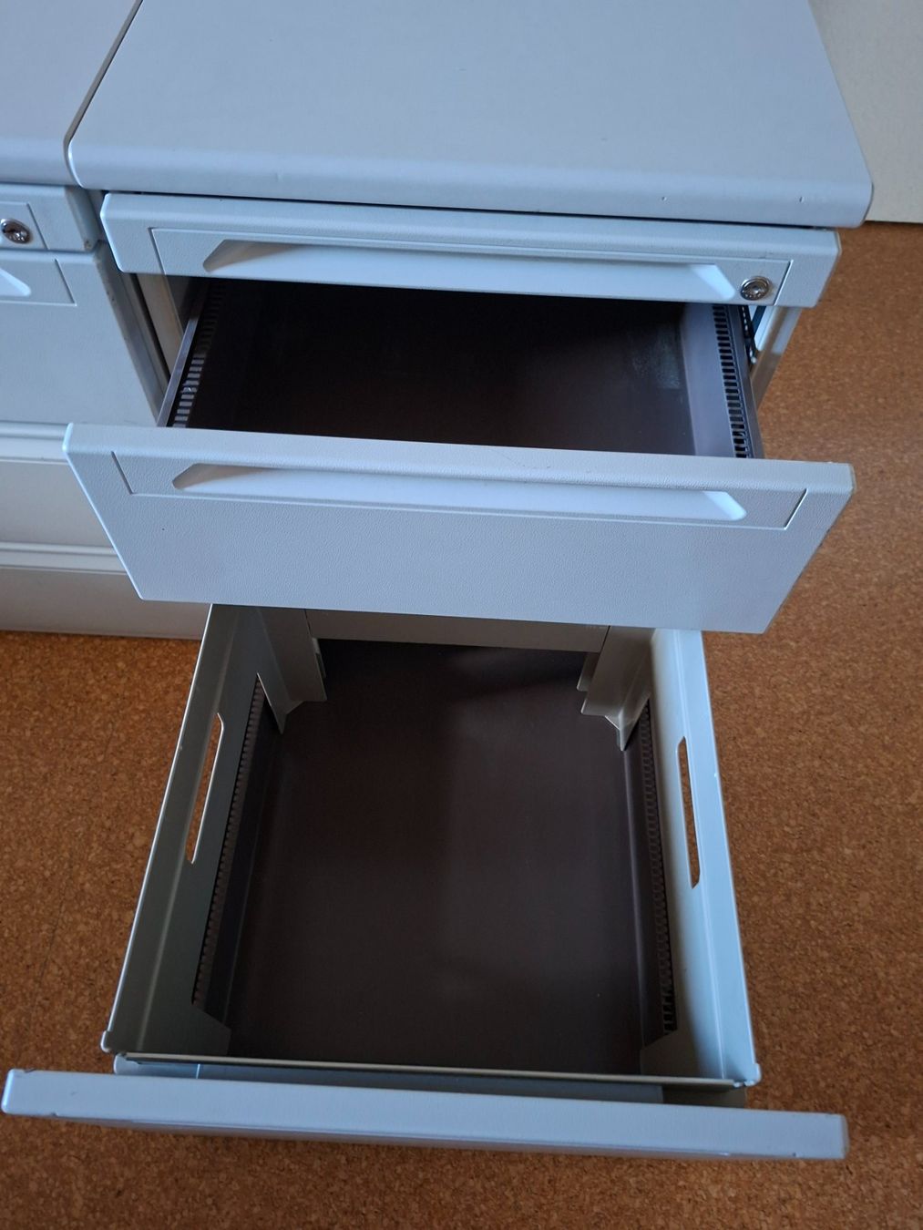 Schreibtische: Bürokomplex – Gebraucht aus Bilten von holzwurm73 2