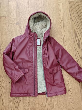 Dick gefütterte Regenjacke  Bordeauxrot Grösse 116-122