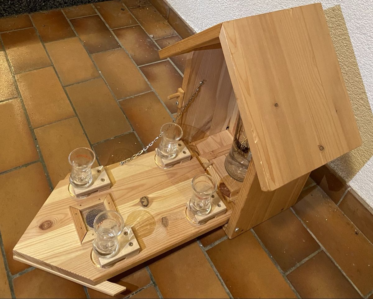 Spirituosen: Vogelhaus als Schnaps Versteck  – Gebraucht aus Wengen von rotstock1696 2