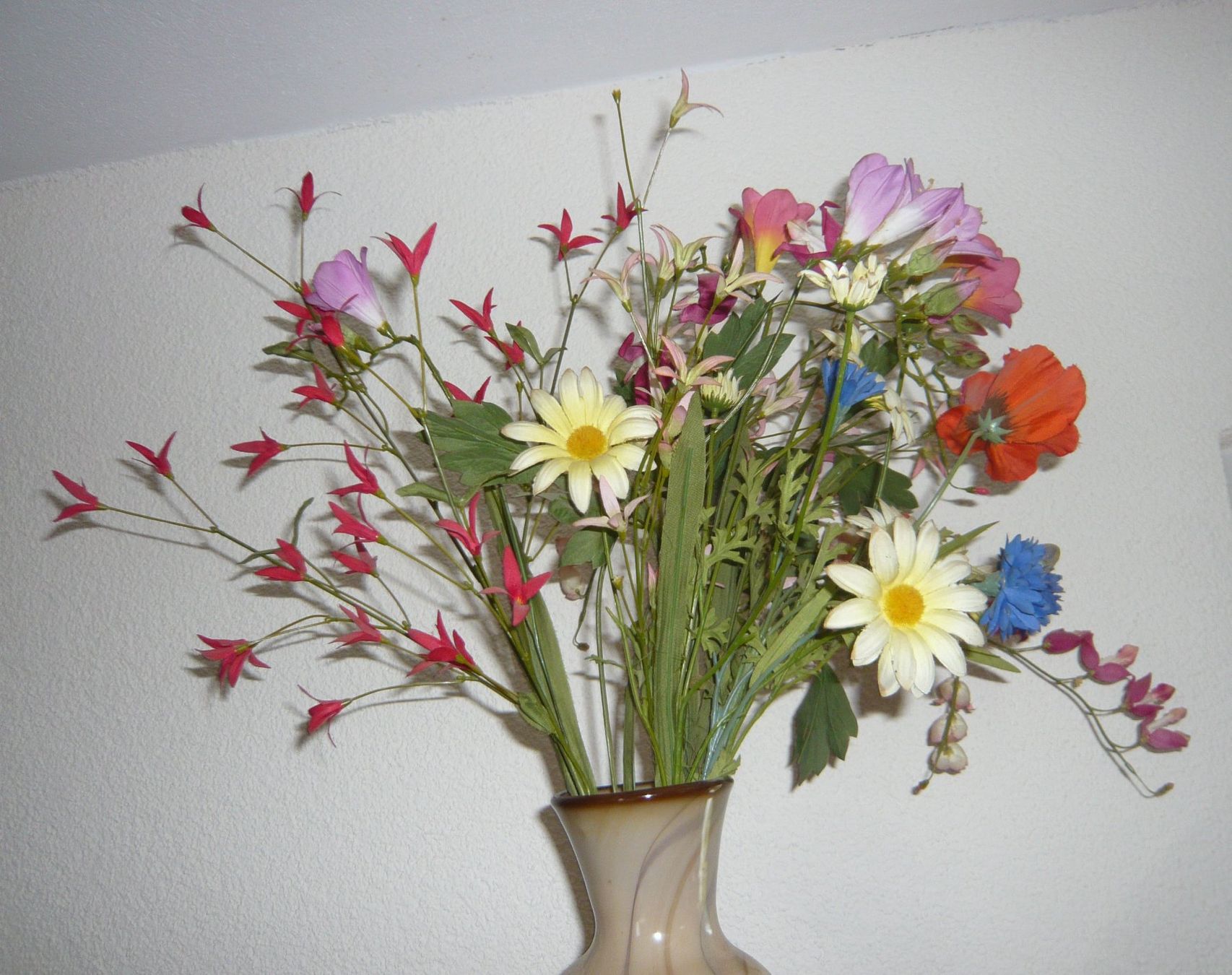 Vasi & Recipienti: Vase mit künstlichen Blumen – Usato da Ruggell venduto da Btt