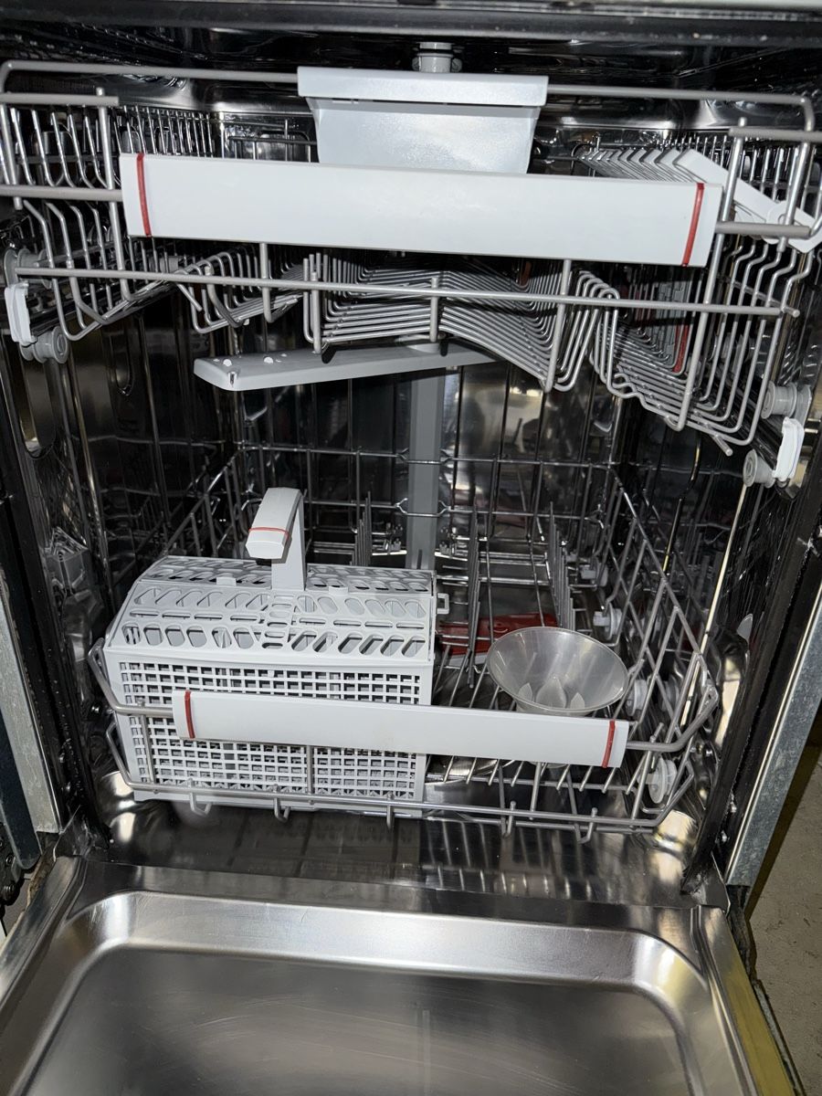 Electrolux Lavastoviglie: Electrolux Geschirrspüler 55Cm A+++ CH Norm – Usato da Kilchberg ZH venduto da Rei_9 2