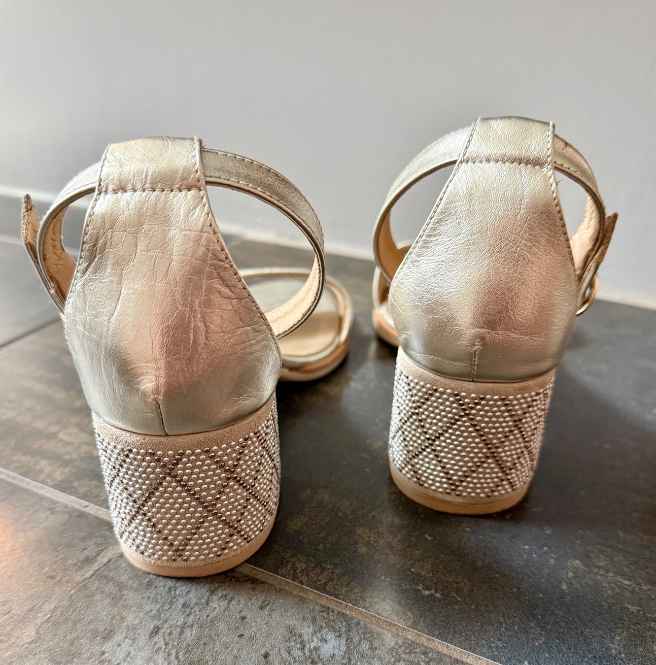 Scarpe da donna: Sandale von Nero Giardini – Usato da Oberwil BL venduto da Gondalf61 2