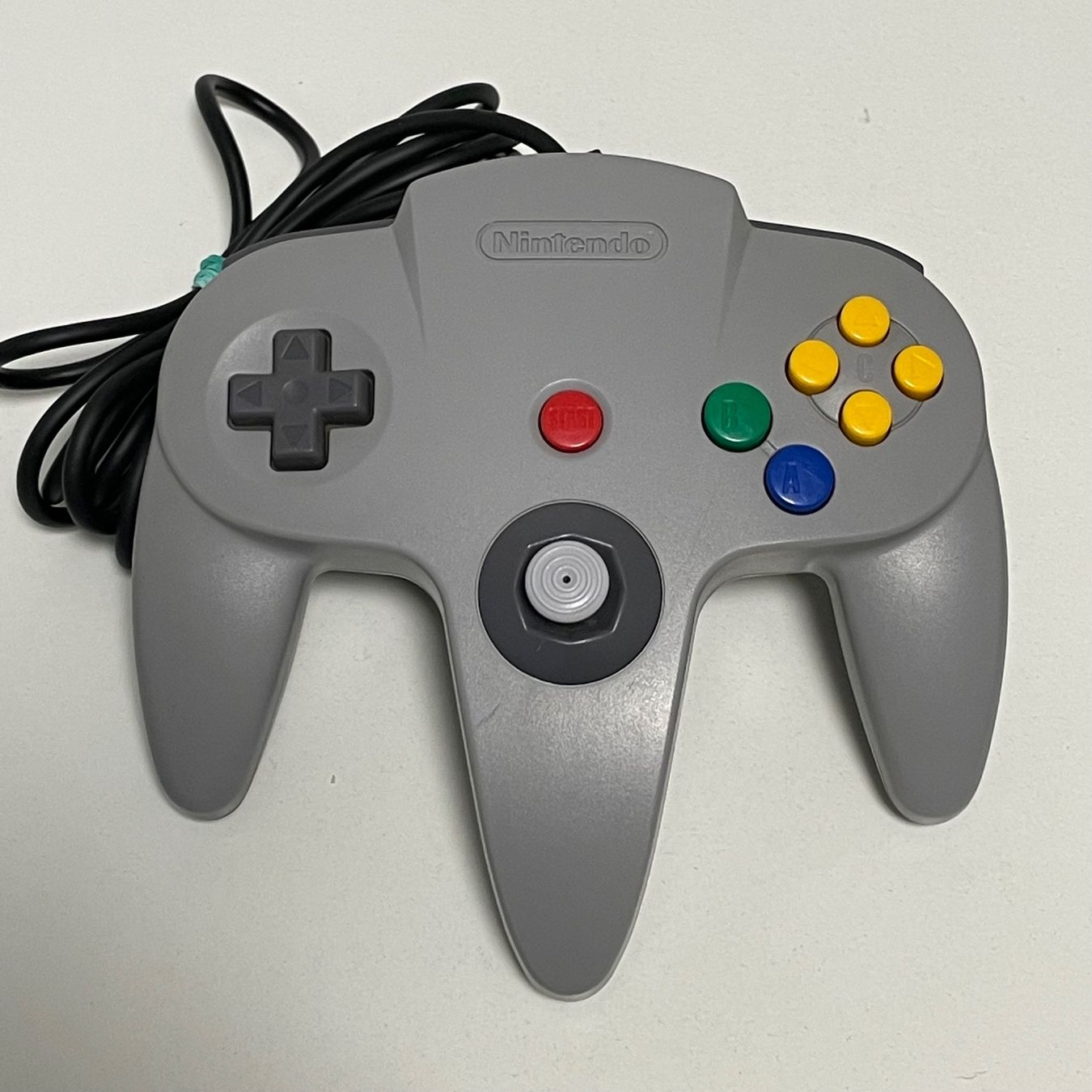 Nintendo Controller: n64 Controller Grau – Usato da Mollis venduto da GamingCorner