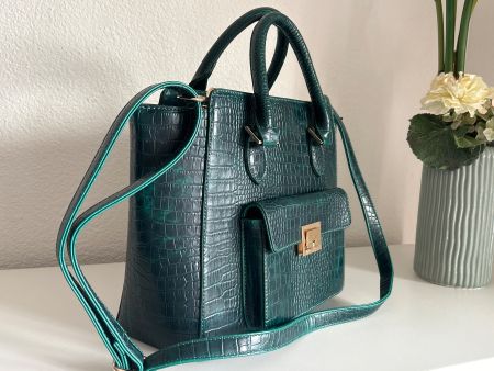 Grüne Umhänge/Handtasche in Kroko-Optik grün von Maddison