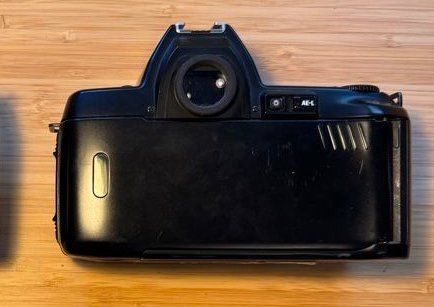 Nikon Appareil photo: Nikon F-801 – D'occasion à Zürich par SalernoElia 1