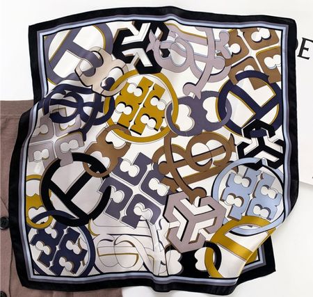 New 53cm Silk Scarf Luxury Chain Print Virginia Blossoms