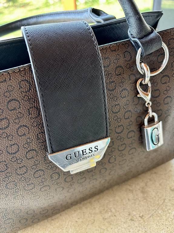 Guess Borse da donna: Guess Gerstein logo sac à main – Usato da Perroy venduto da barballalla 1