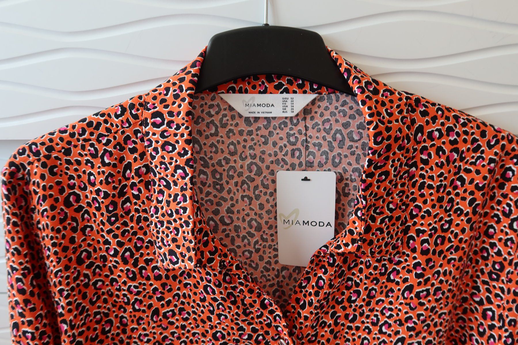 Tuniche: Tunika Grösse 52, 100% Viscose - NEU – Nuovo e nell'imballaggio originale da Zürich venduto da Piki7 1