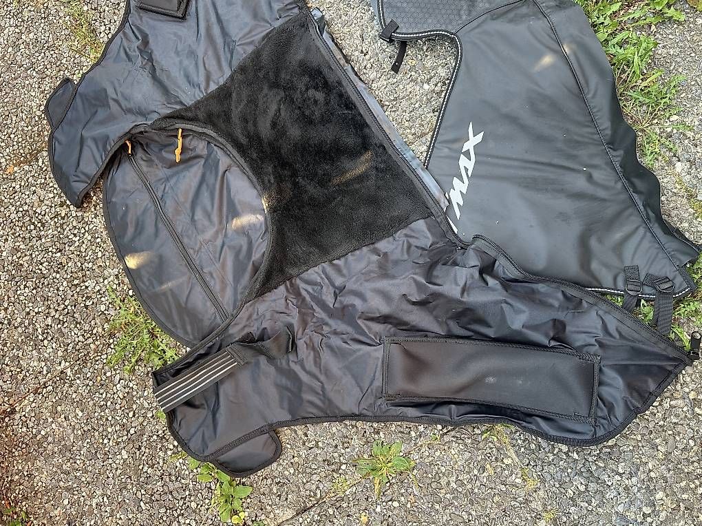 Altro per Abbigliamento & Protezione sul lavoro: Tablier hiver pour tmax  – Usato da Renens venduto da lau_l6j6 2